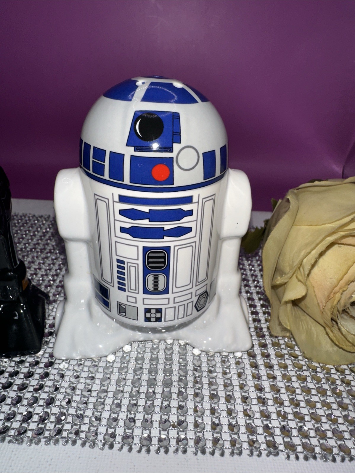 Star Wars Disney R2-D2 & R2-Q5 Droid Salt & 🧂 Pepper Shakers Ceramic 2013!
