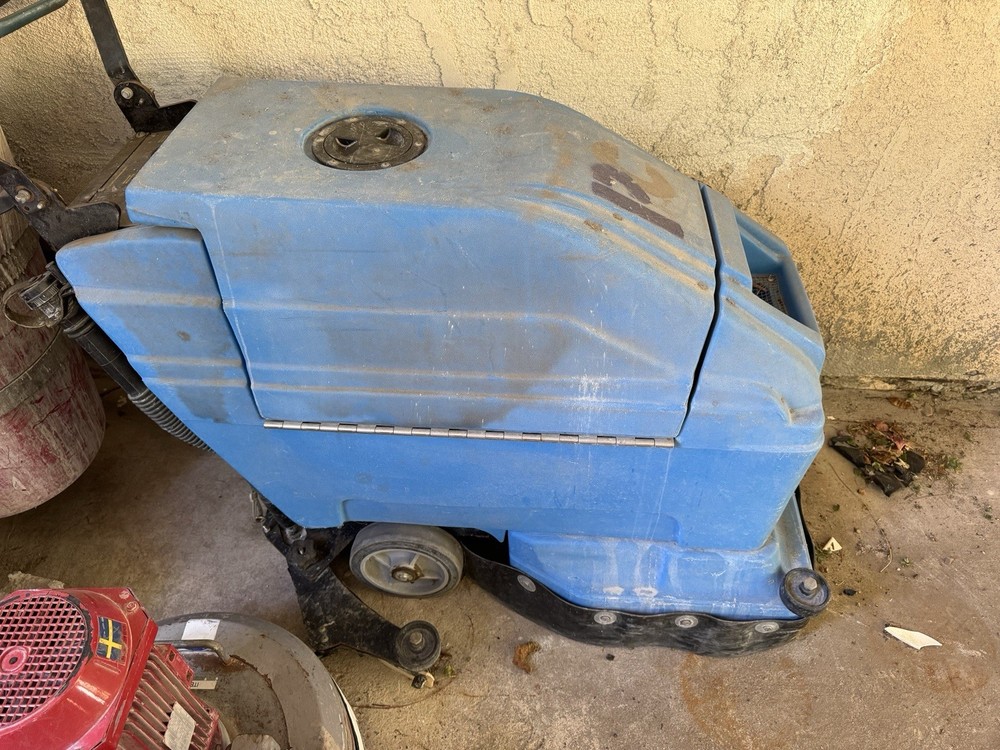 Aztec Proscrub 20" Floor Scrubber