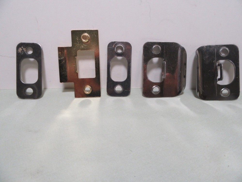 Yale / Prospec Door Knobs, Locks, Striker Plates For Parts (18 Pieces)