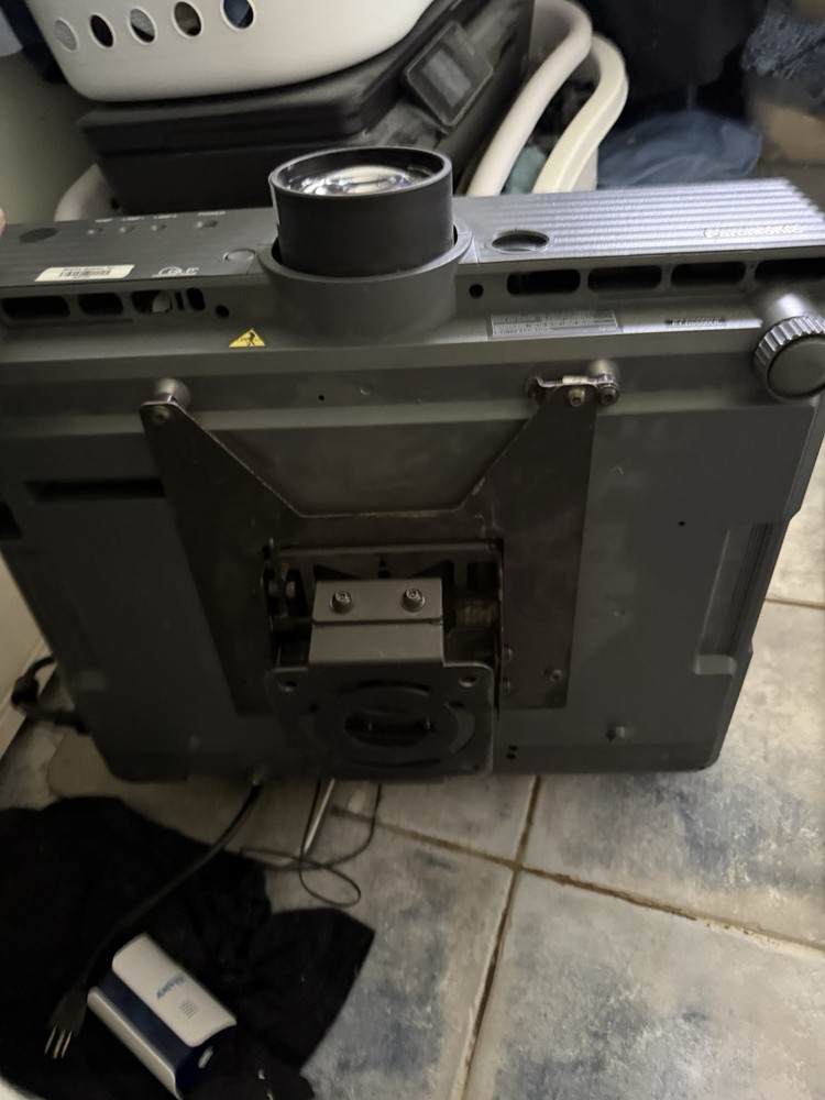 Panasonic Pt-d5500ul Projector