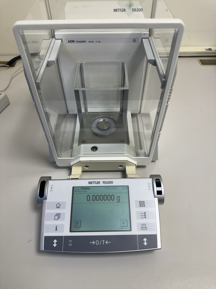 Mettler AX26 Comparator Analytical Balance