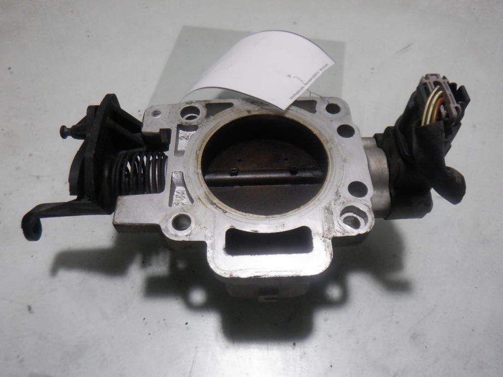 05 FORD TAURUS Throttle Body