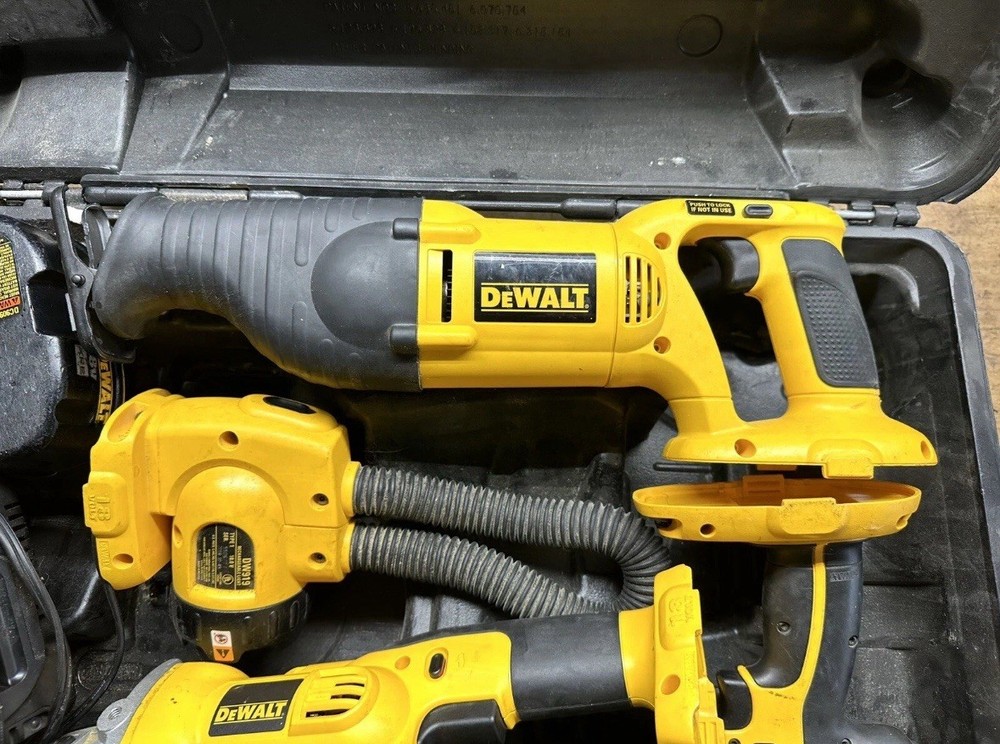 6 Pc Dewalt Battery Powered Tool Kit