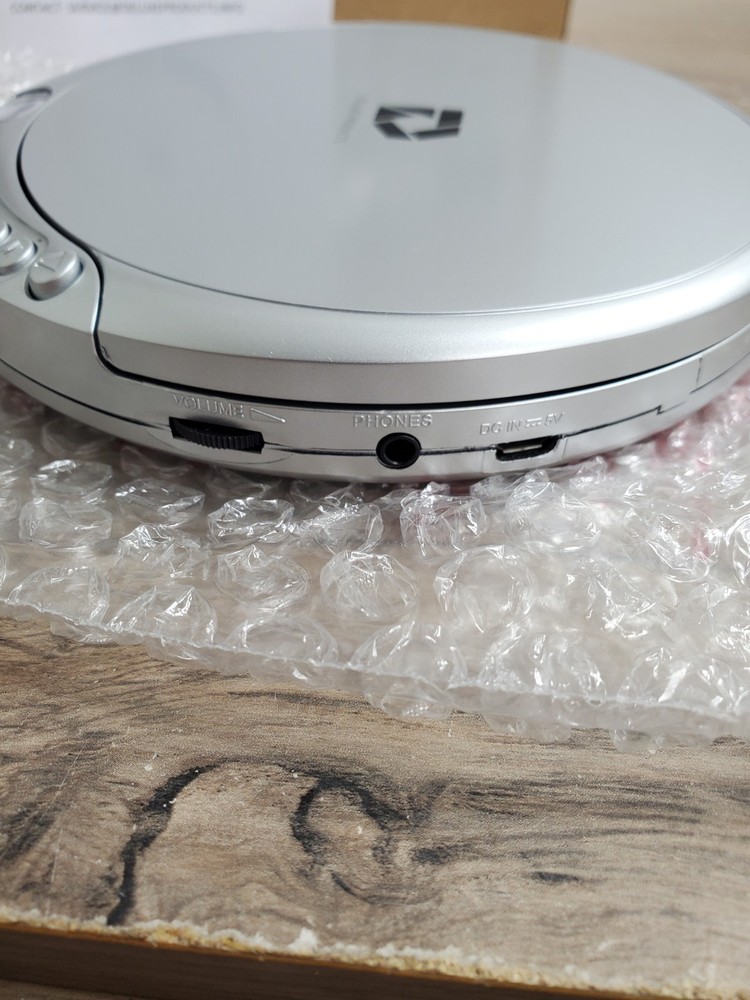 CD Player Portable with 60 Second Anti Skip, Stereo Earbuds, Includes Aux in ...