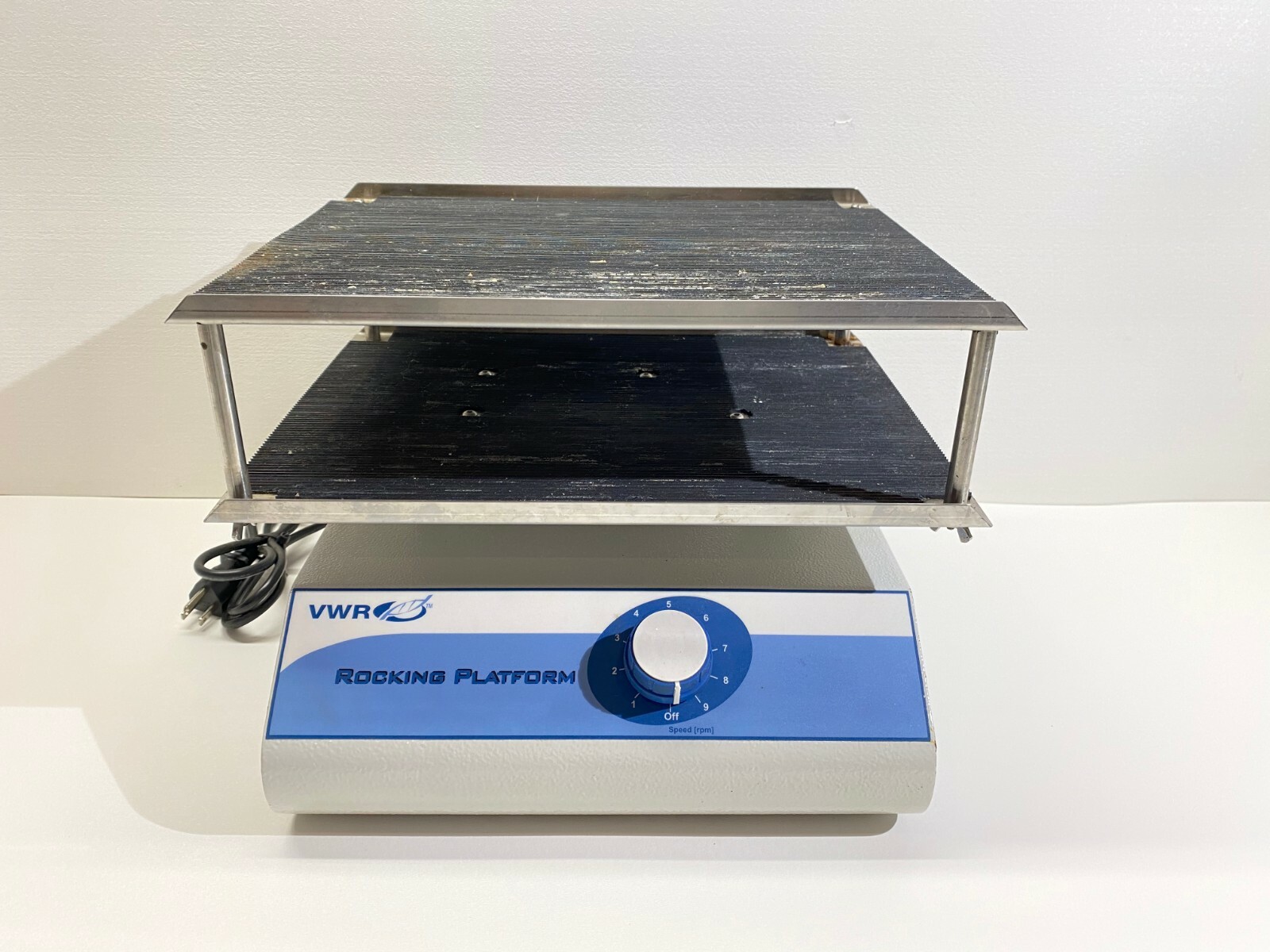 VWR Model 200 Rocking Platform Shaker with Warranty