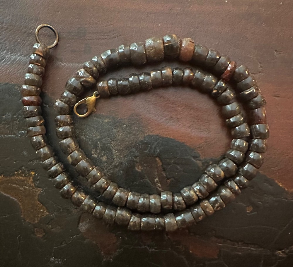 (B) Ancient Neolithic RARE Black Agate Stone Beads Necklace