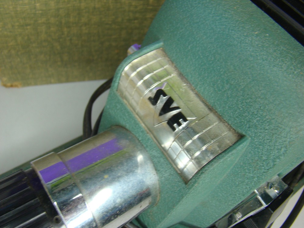 Skyline SVE Model No C Vintage Projector needs bulb