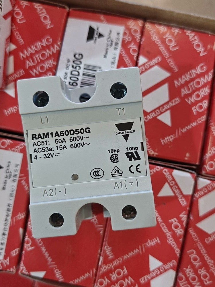 1PCS NEW RAM1A60D50G Solid state relay