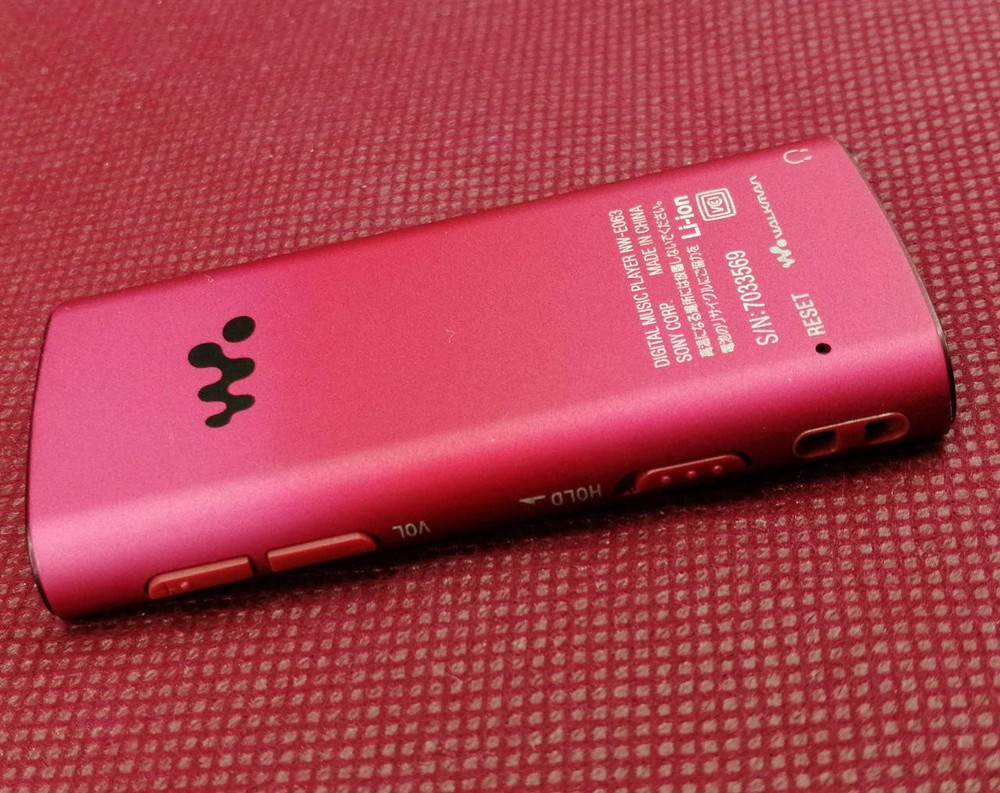 WALKMAN Model NW E063 SONY