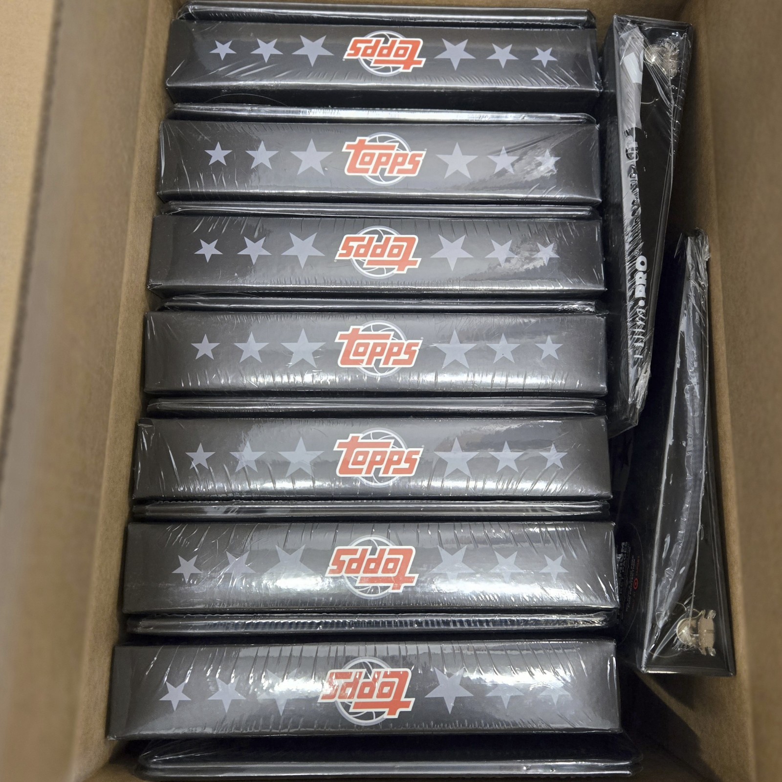 TOPPS Basketball Limited Edition Trading Card Collectors Binder - Lot of 17 NEW!