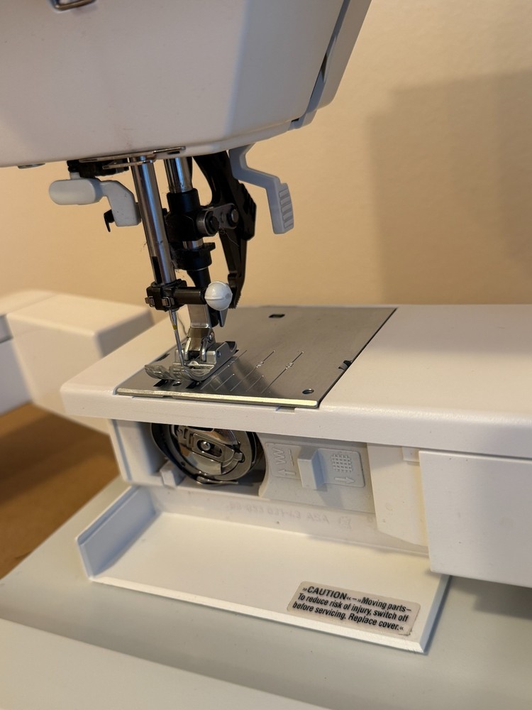 PFAFF tipmatic 6120 sewing machine