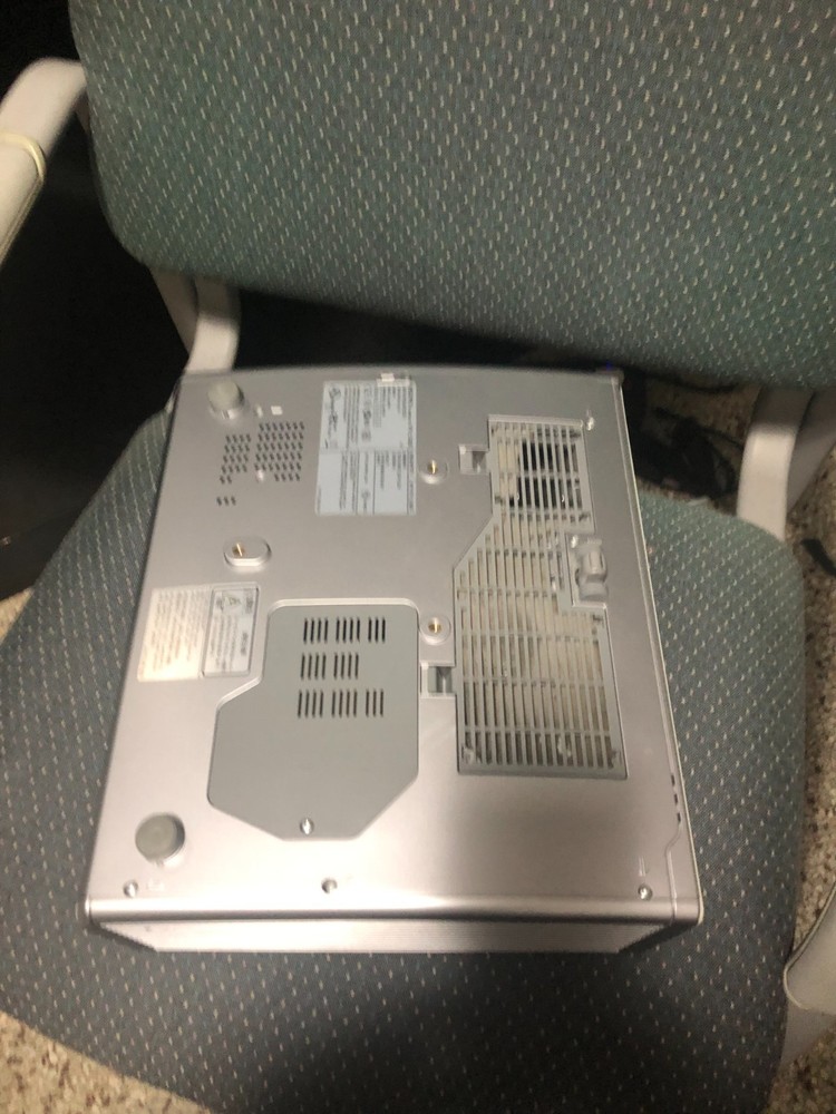 Sony VPL-CX80 LCD Projector