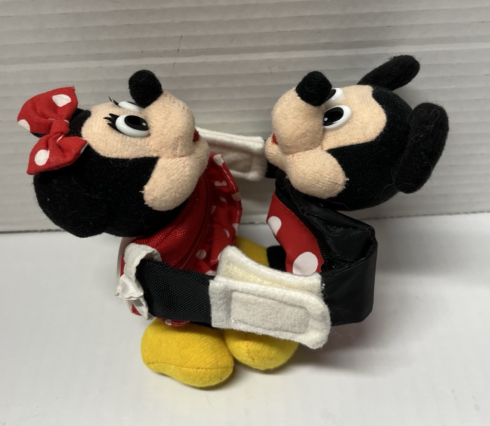Disney Mickey & Minnie Plush Wrist Zippered Coin Purse Set D7