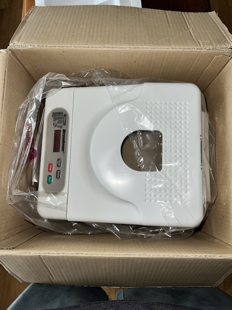 Breadman Automatic Bread Maker Model TR441 Brand New Open Box