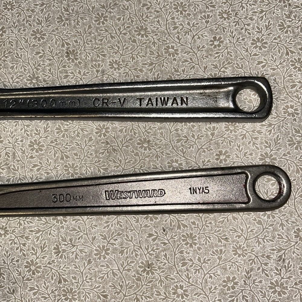 adjustable wrenches (2)