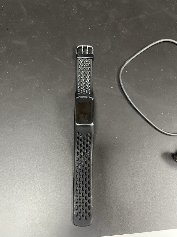 Fitbit with Charger Tested and Working Black