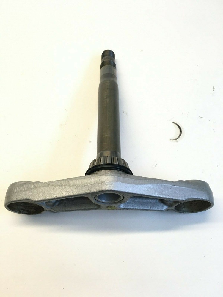 Triumph Sprint RS955 & ST955 Bottom Yoke