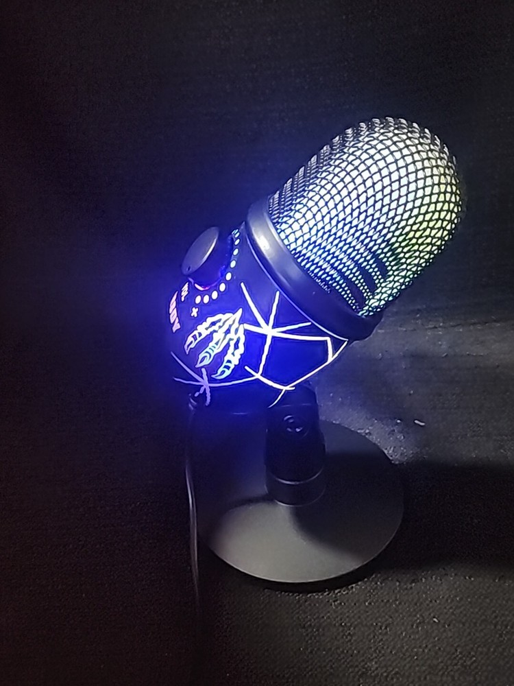 Professional LED Microphone Dynamic Recording Gaming Streaming Podcast (T40)
