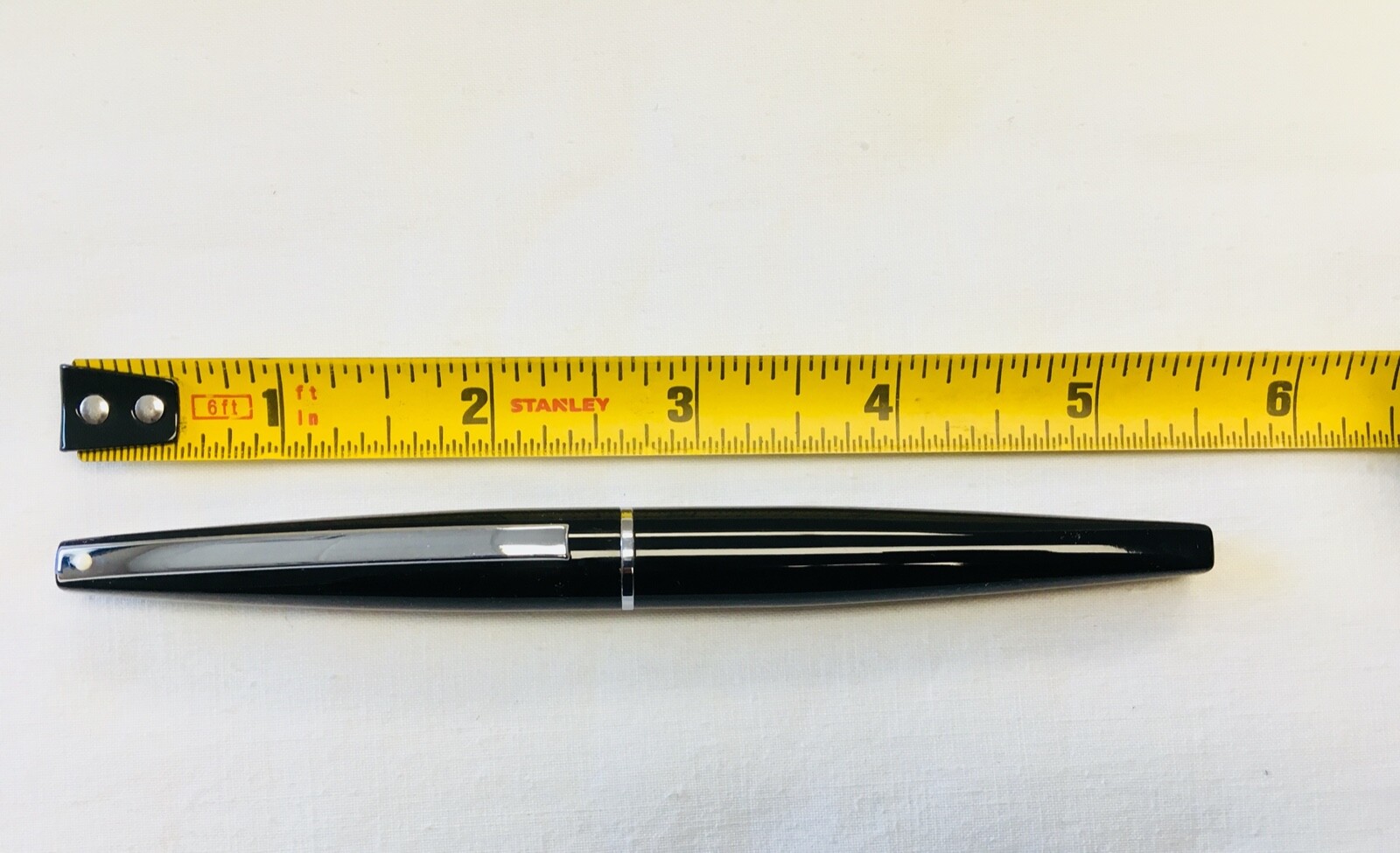 Sheaffer Taranis Gloss Black “B” Nib Fountain Pen