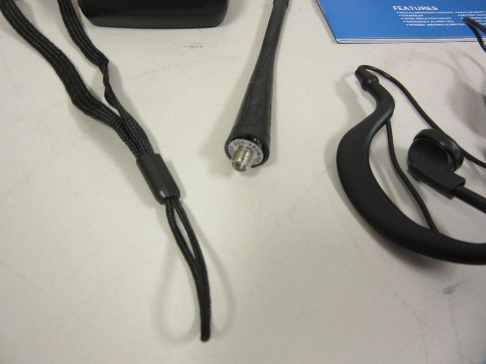 Replacement Accessories CTCSS/DCS VHF/UHF Transceiver Charger Headset Antenna