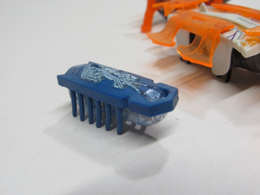 HEXBUG Lot -Gladiators Luminon & Spartera, nano Battlebot Bite Force Push Strike