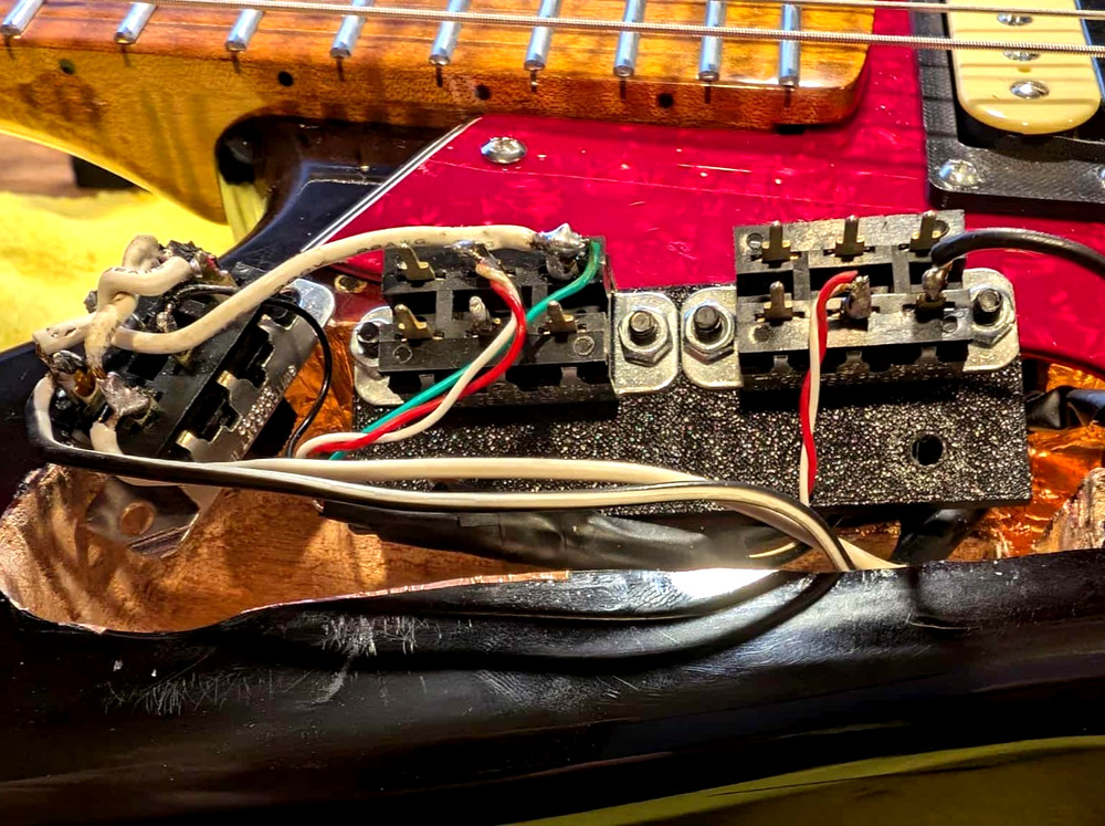 Fender Jaguar Rhythm Circuit Switch Conversion – Switchcraft Slide Switch Kit