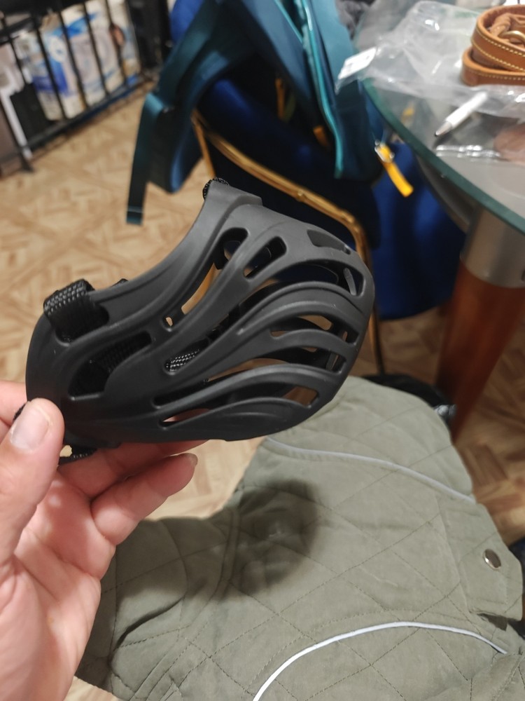 Dog Muzzle For A Lrg Dog