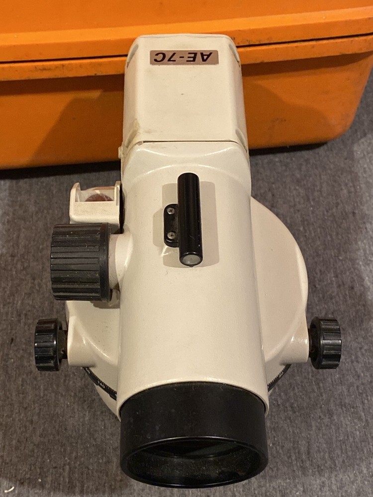 Nikon Auto Levels AE-7C (Engineers 30X Level) w/ Case