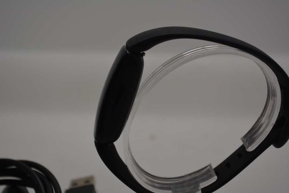 Fitbit Inspire 2 Activity Tracker FB418 - Black S/P with Charger Bundle