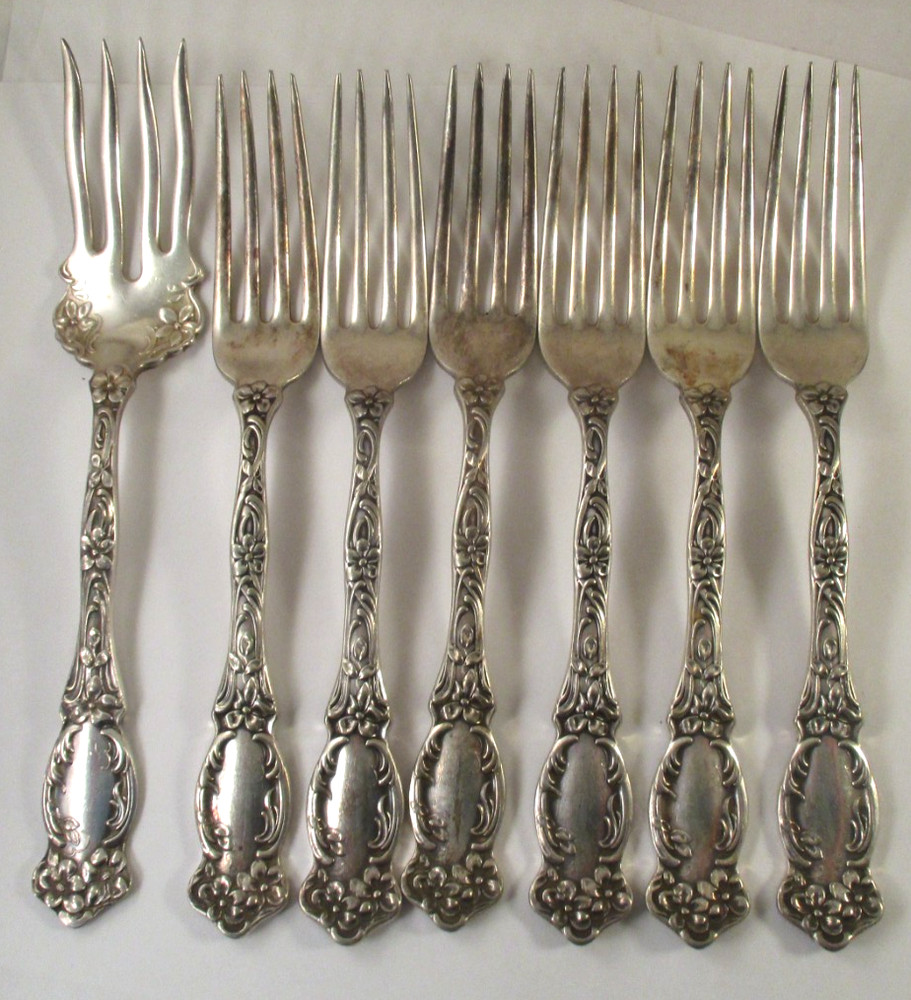 Vintage ROGERS WARRANTED 'VIOLET' SERVING FORK + 6 DINNER FORKS NO MONO