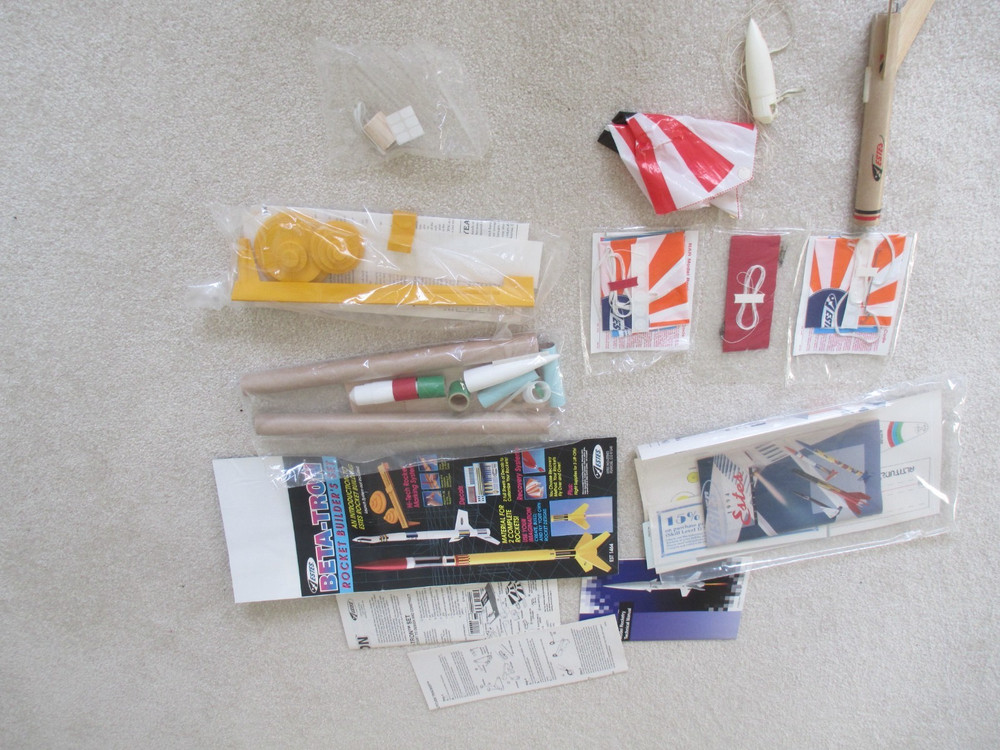 ESTES FLYING MODEL ROCKETS OPERATIONS RANGE BOX - *SOLD AS IS*