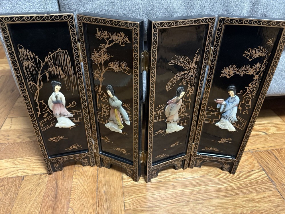 vintage 4-panel Asian lacquer table-top screen soap stone figures