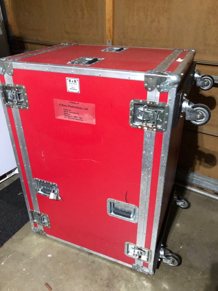 Mobile Video/Entertainment outboard equipment rack.