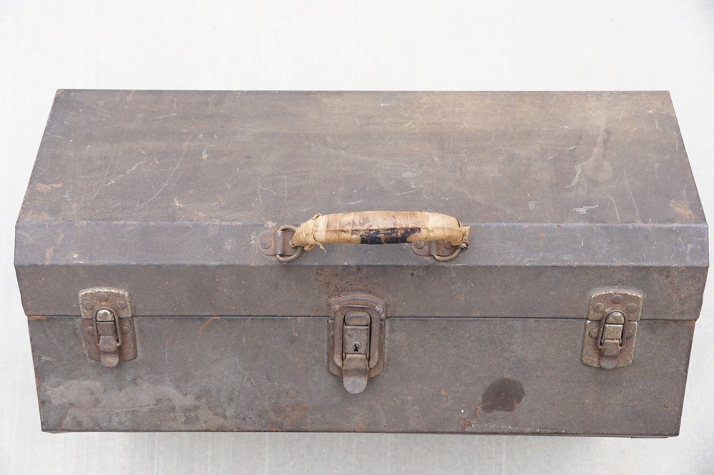 Vintage Duplex GREEN Metal Tool Box Handle Insert