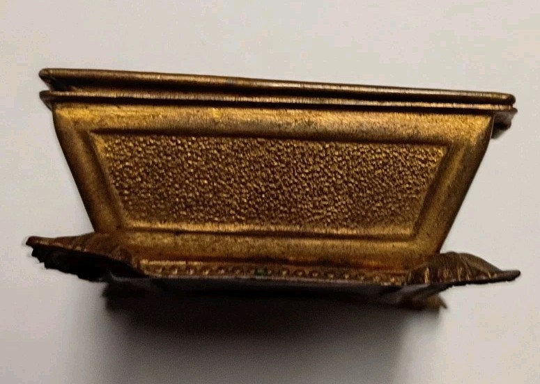 Antique W. Avery & Son Redditch Queens Footstool Needle Case