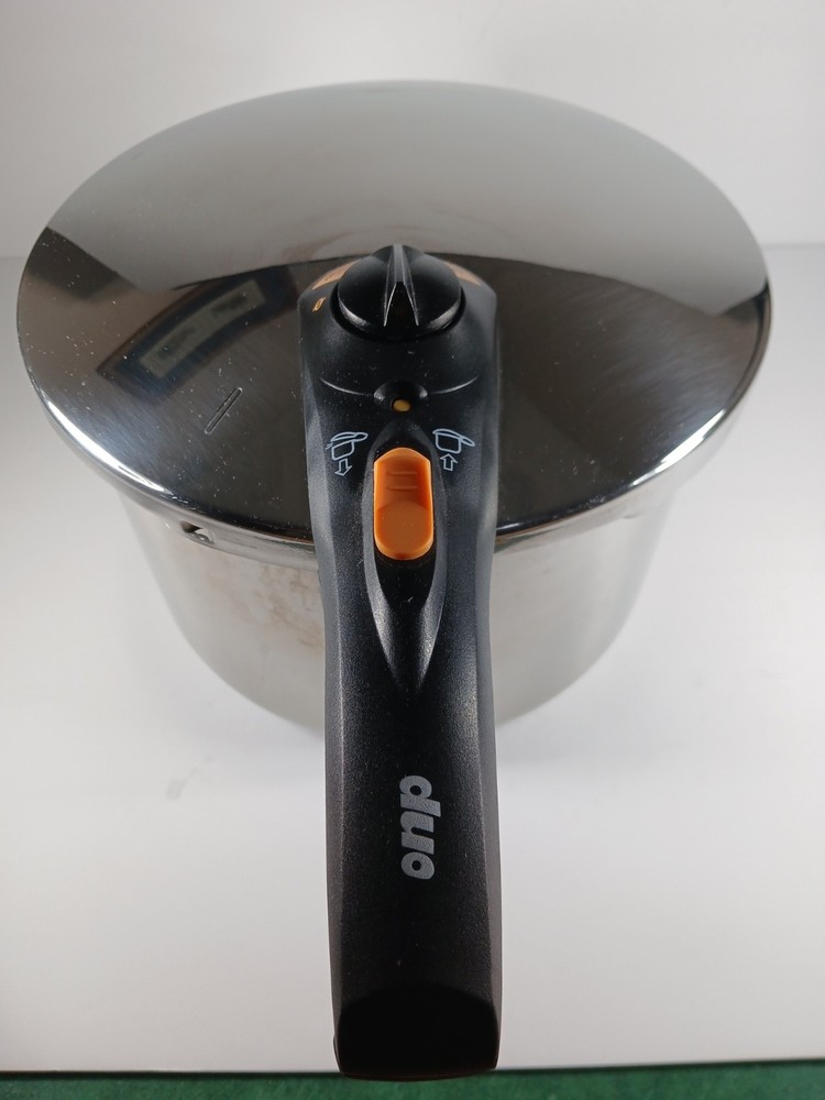 Fagor Duo 6-Quart Pressure Cooker