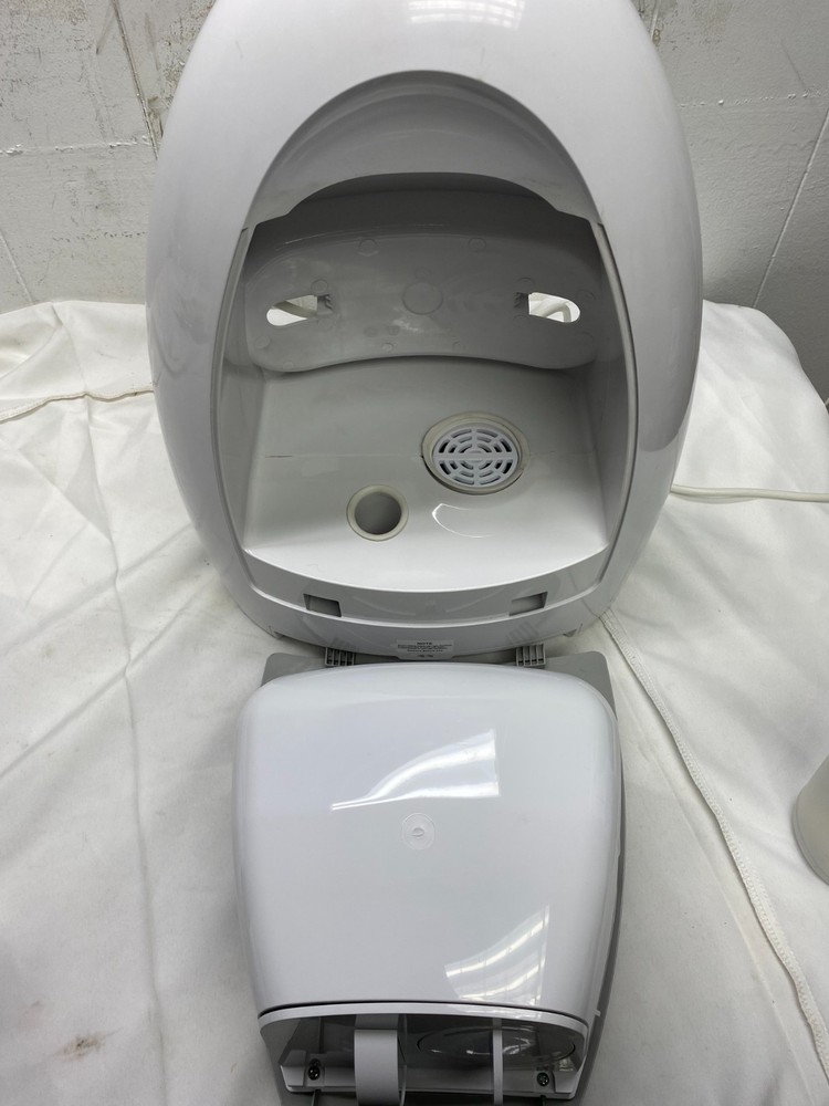 Eye Vac Home Touchless Sensor Vacuum Model EVH Silver White Lightly Used
