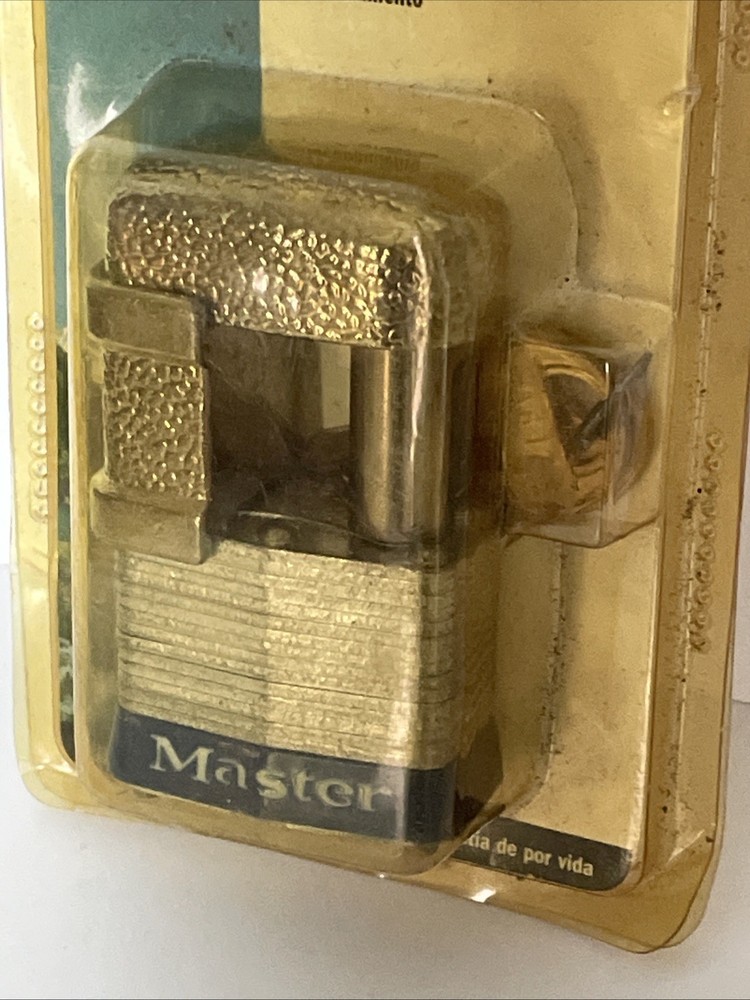 Master Lock 37D Maximum Security Padlock Trailer Lock Armored with Shackle Guard