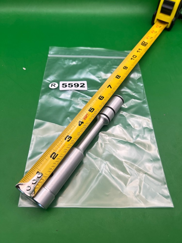 Autococker Bolt