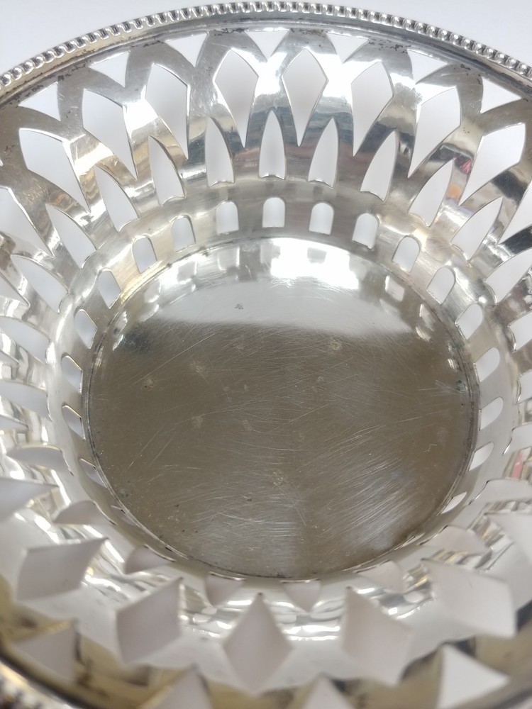 Vintage 800 Silver Small Dish with Wreath Handles