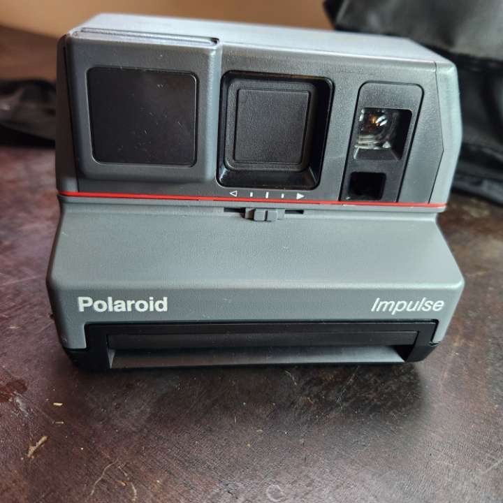 Polaroid Impulse Instant Camera Auto Focus Built In Flash With Case Untested