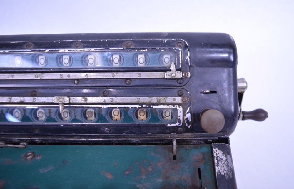 Antique Monroe Manual Step Drum High-Speed Calculating Machine