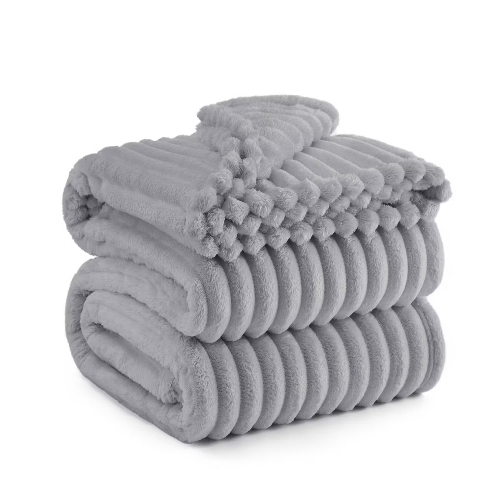 Bedsure Full/Queen Plush Blanket Light Gray
