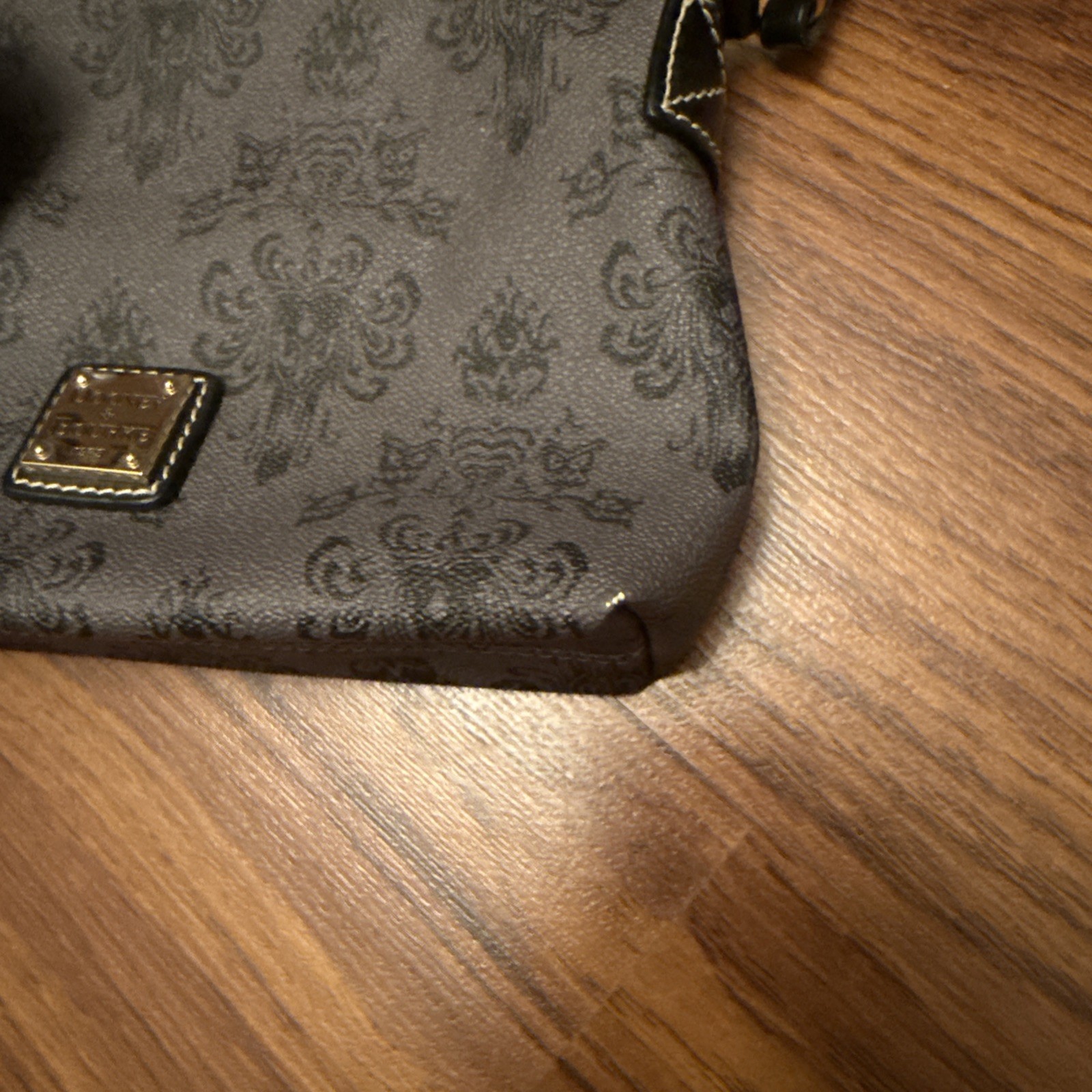 Dooney & Bourke Disney parks exclusive Haunted Mansion hm crossbody purse bag