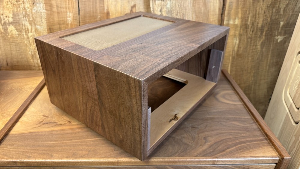 McIntosh L21 Solid Walnut Custom Cabinet (Pre-Order)