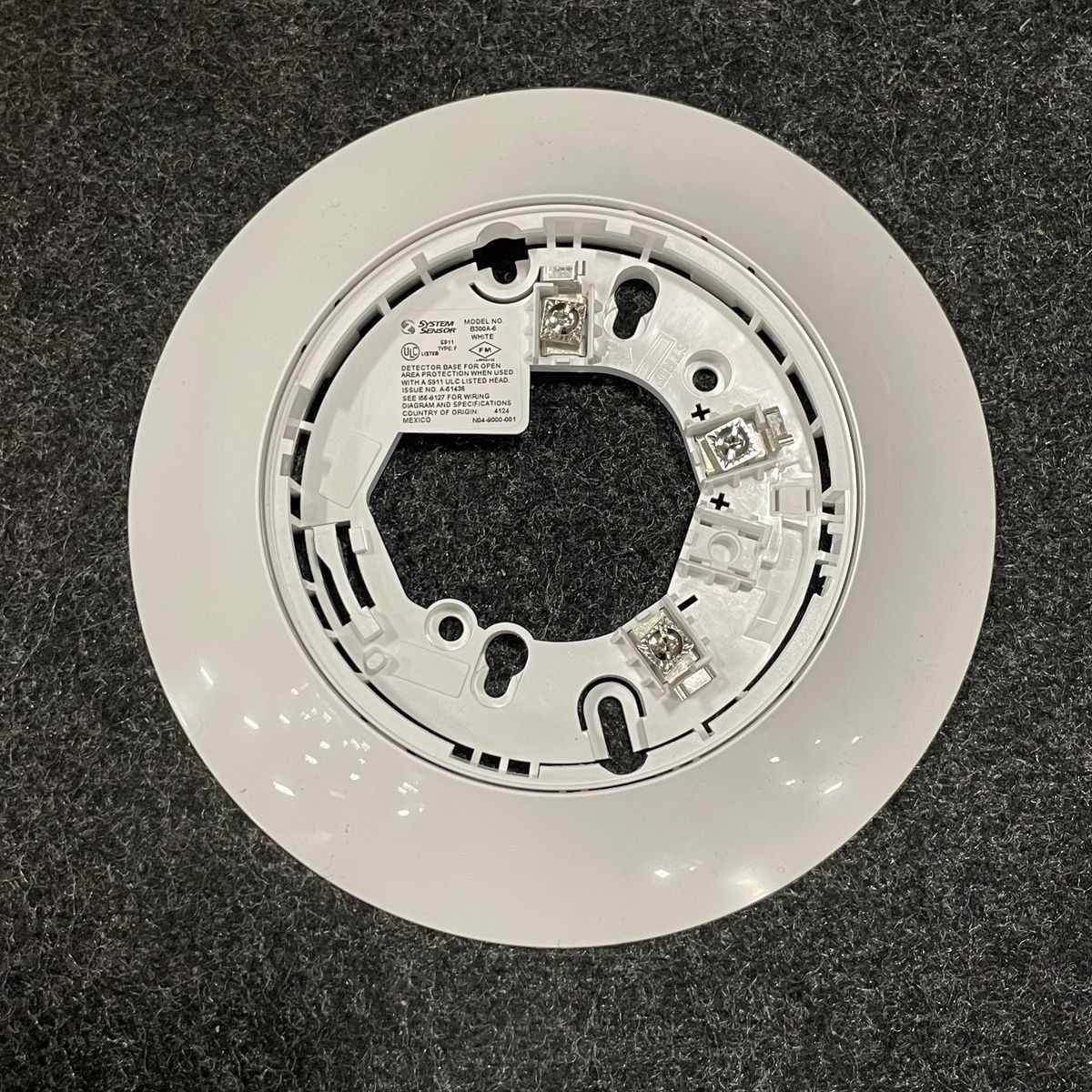 SYSTEM SENSOR Detector Base White B300A-6, Box of 10