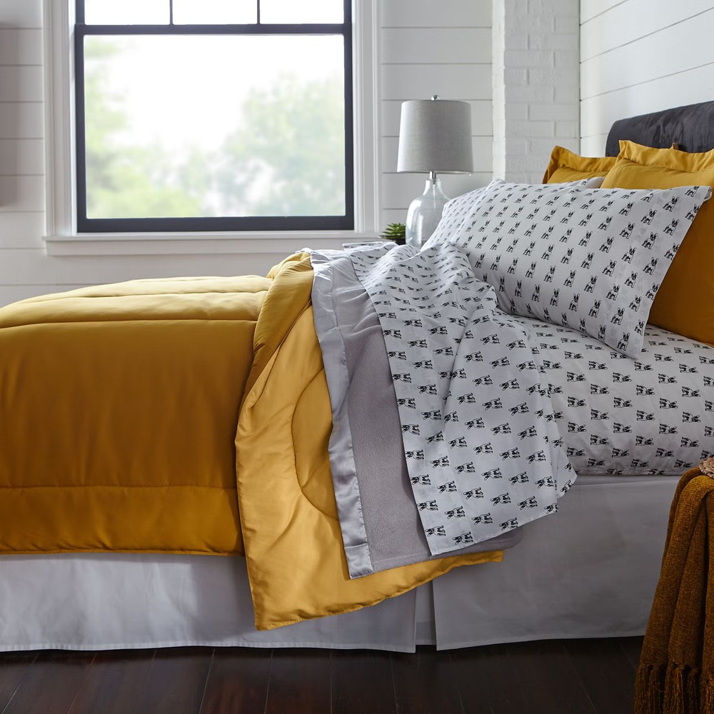 BrylaneHome BH Studio Reversible Comforter - King, Gold Maize