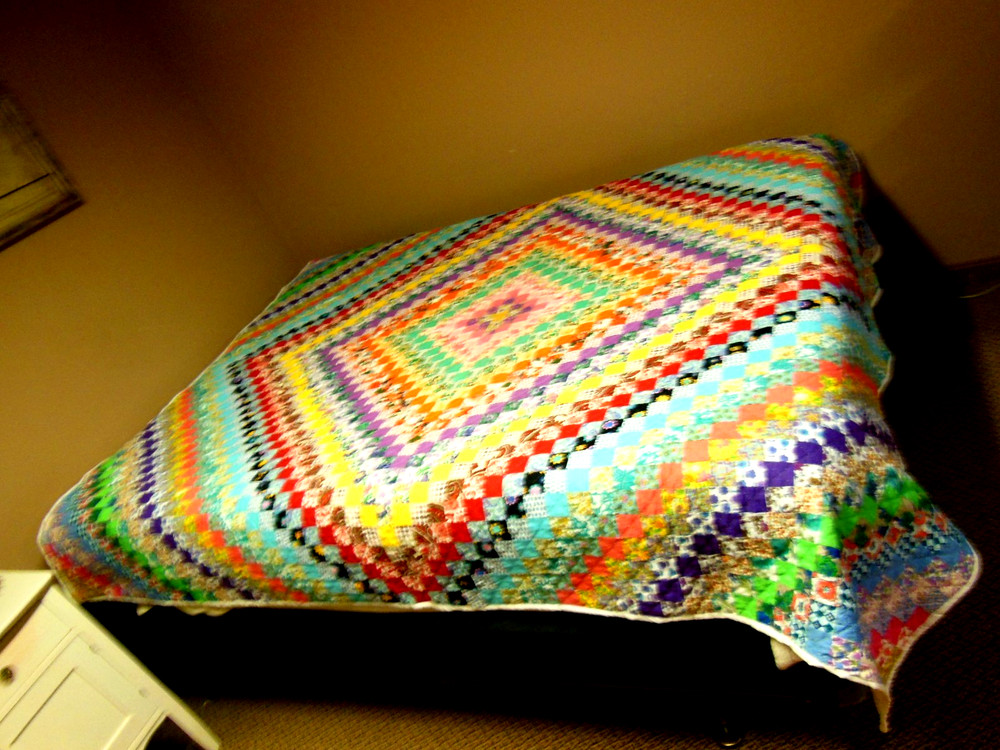 VTG UNUSED UNWASHED HAND & MACHINE STITCHED TINY PATCHWORK POSTAGE STAMP QUILT