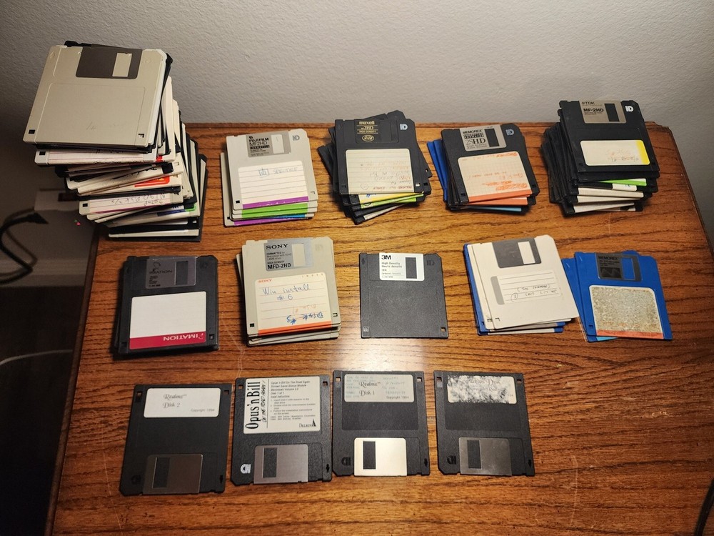 3.5 inch Diskettes, Formatted 1.44 MB DS/HD MF-2HD bundle
