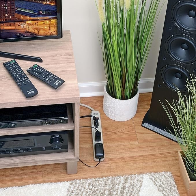 Tripp Lite TLP606 Surge Protector